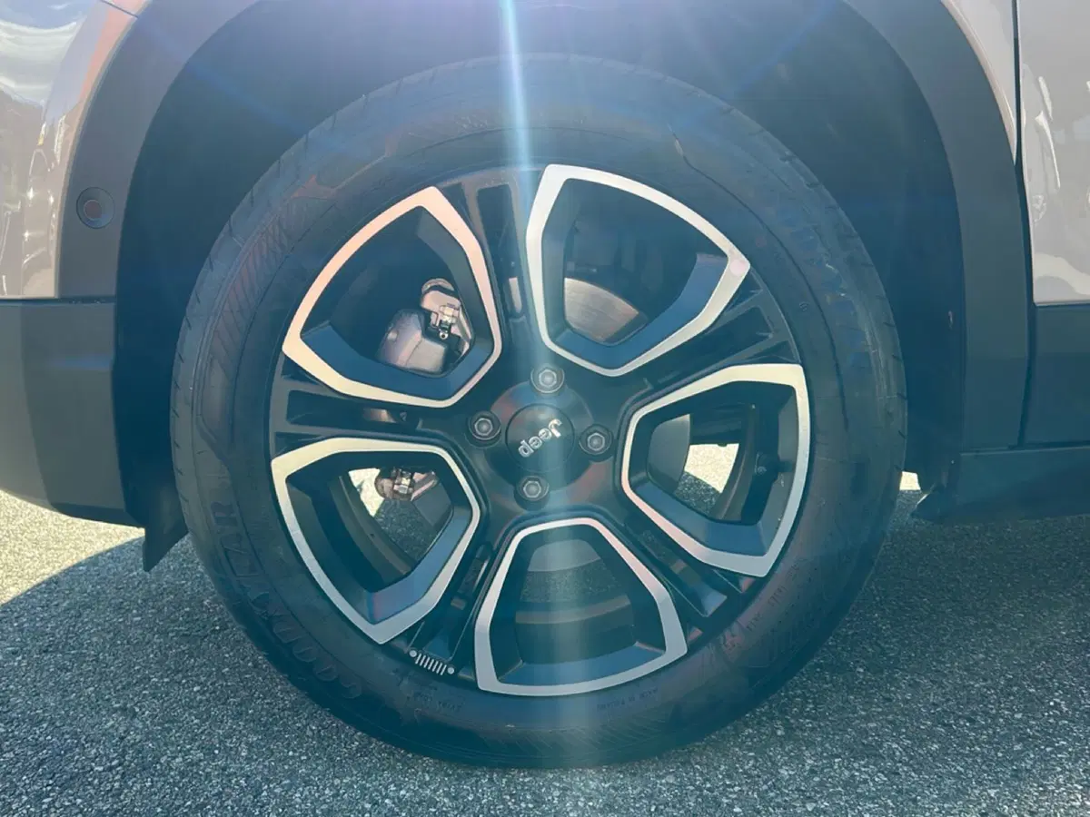 Jeep Avenger usata a Vercelli (11)
