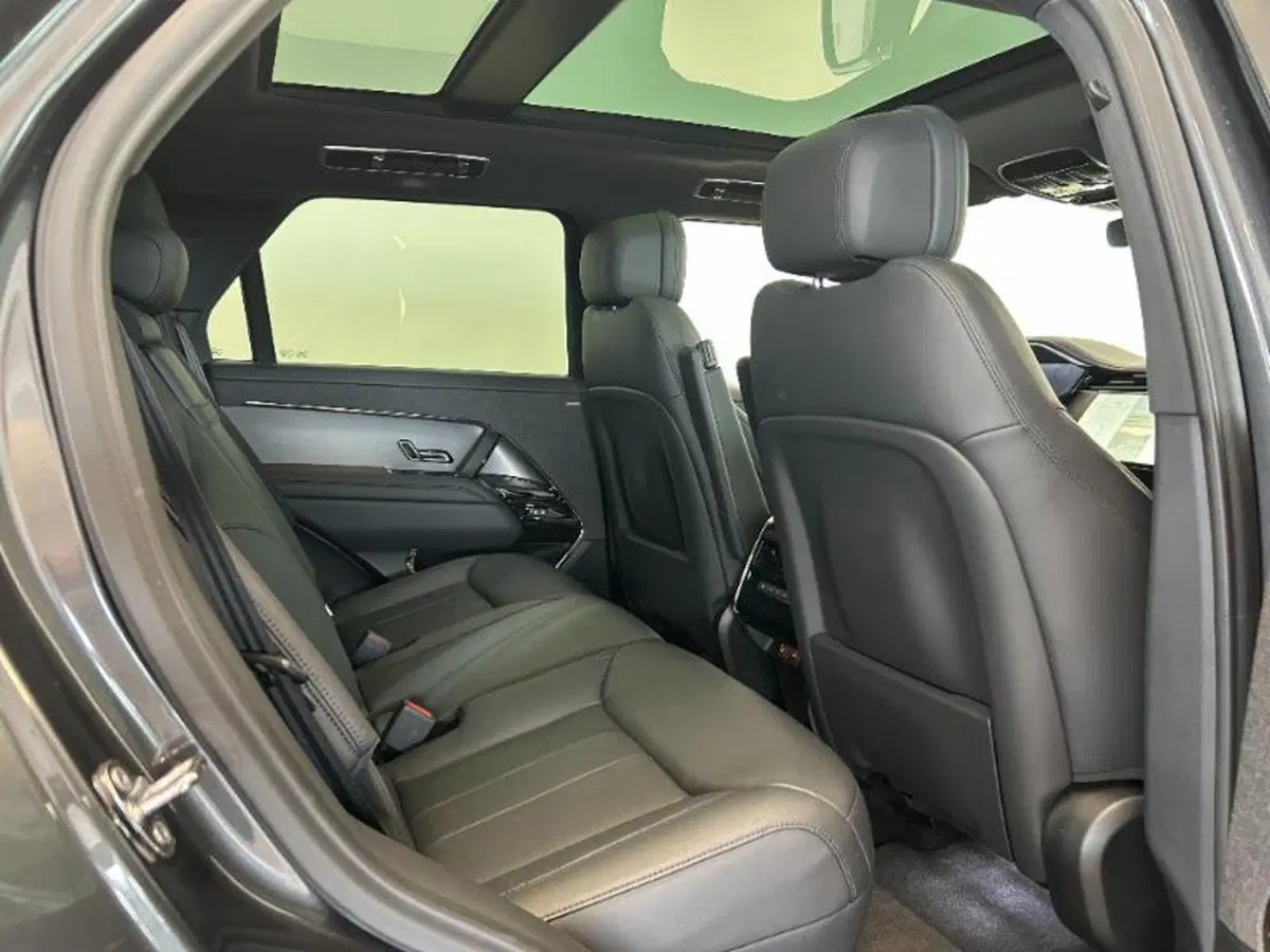 Land Rover Range Rover Sport usata a Venezia (13)