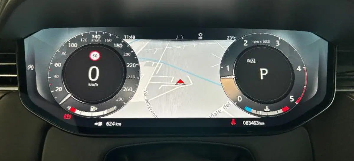 Land Rover Range Rover Sport usata a Venezia (20)