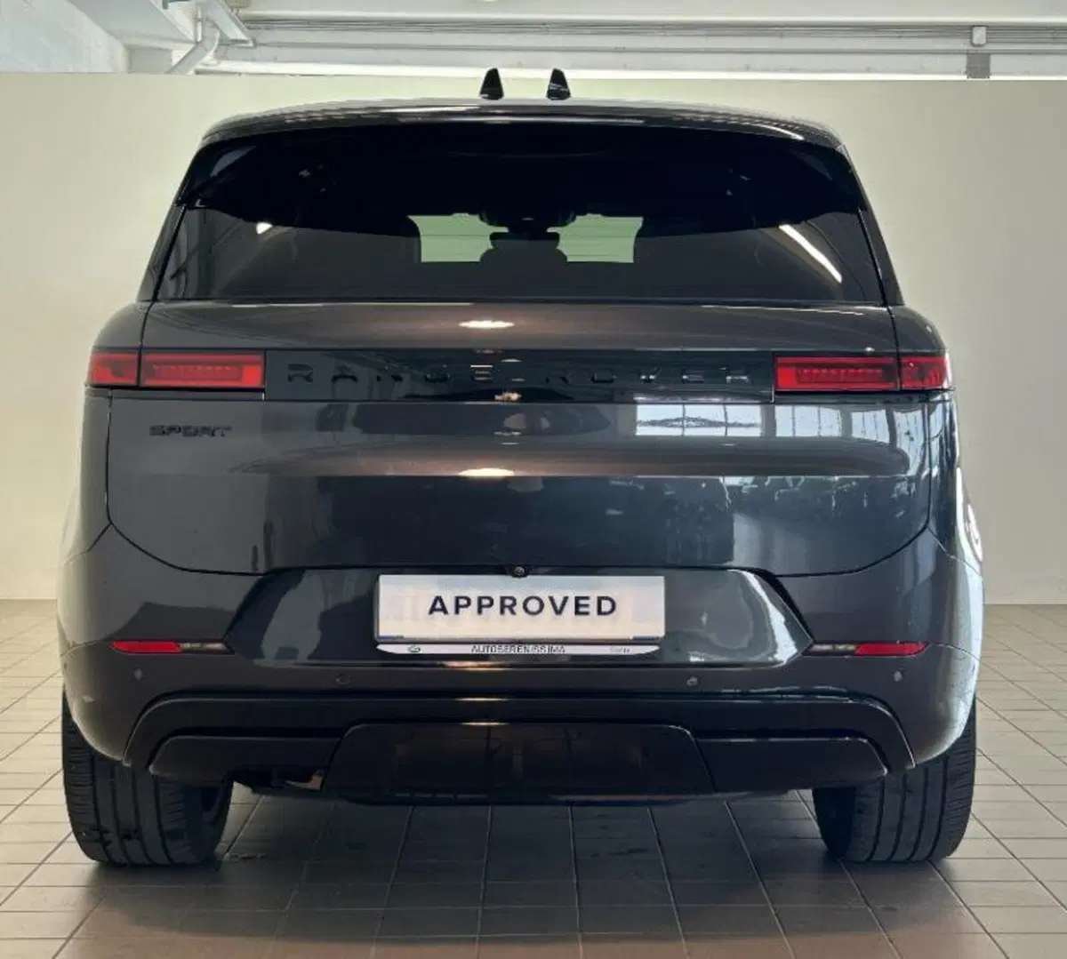 Land Rover Range Rover Sport usata a Venezia (4)