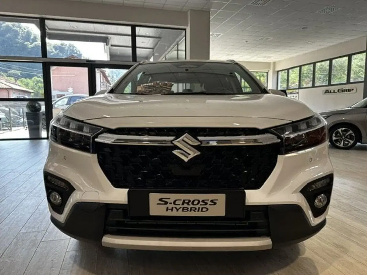 Suzuki S-Cross nuova a Vercelli