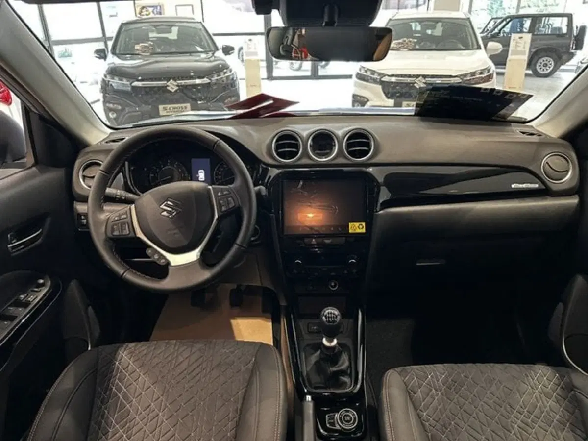 Suzuki Vitara nuova a Vercelli (7)