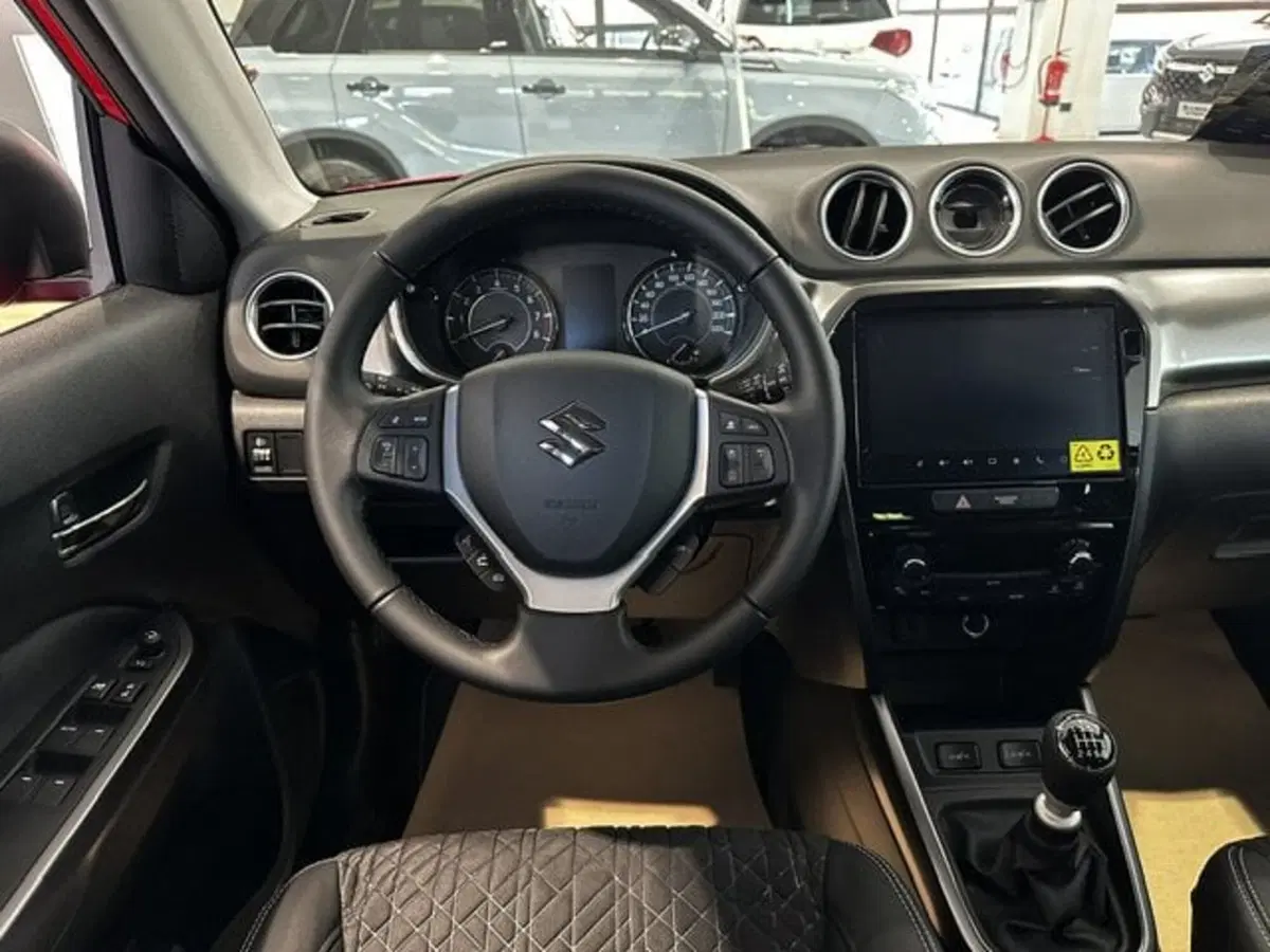 Suzuki Vitara nuova a Vercelli (7)