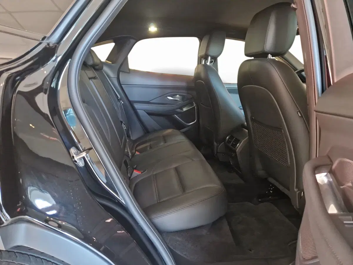Jaguar E-Pace usata a Modena (5)