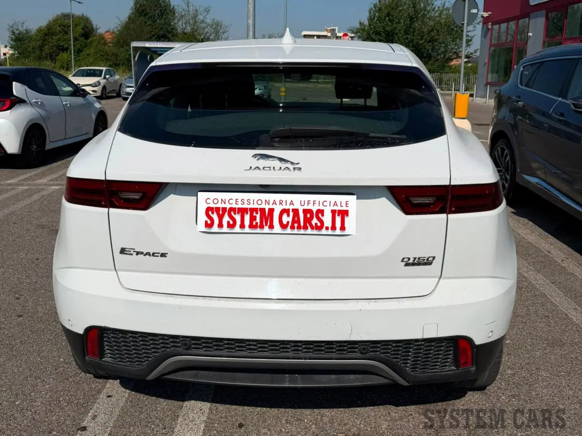 Jaguar E-Pace usata a Varese (3)