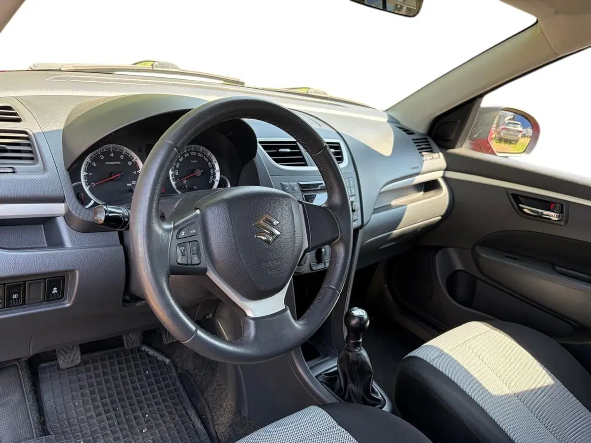 Suzuki Swift usata a Udine (9)