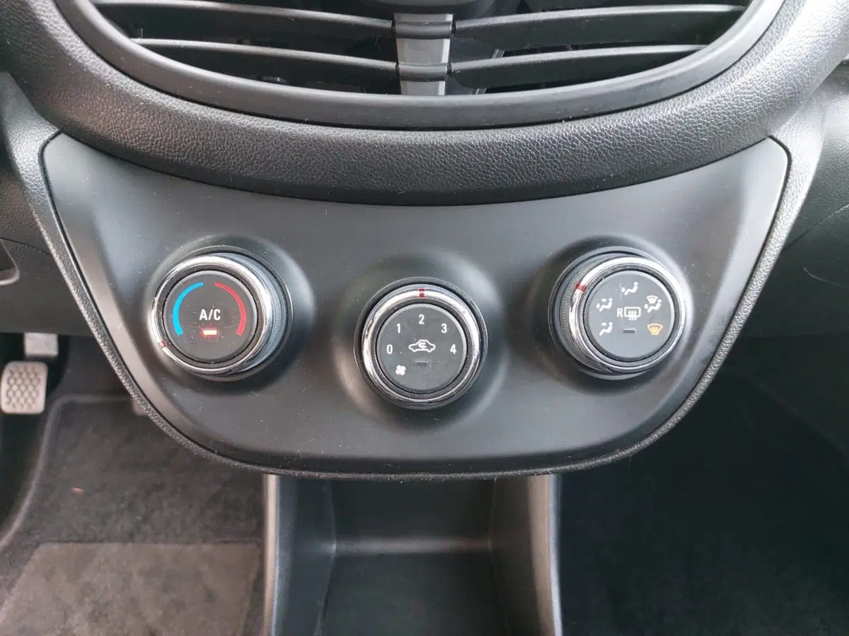Opel Karl usata a Pavia (7)
