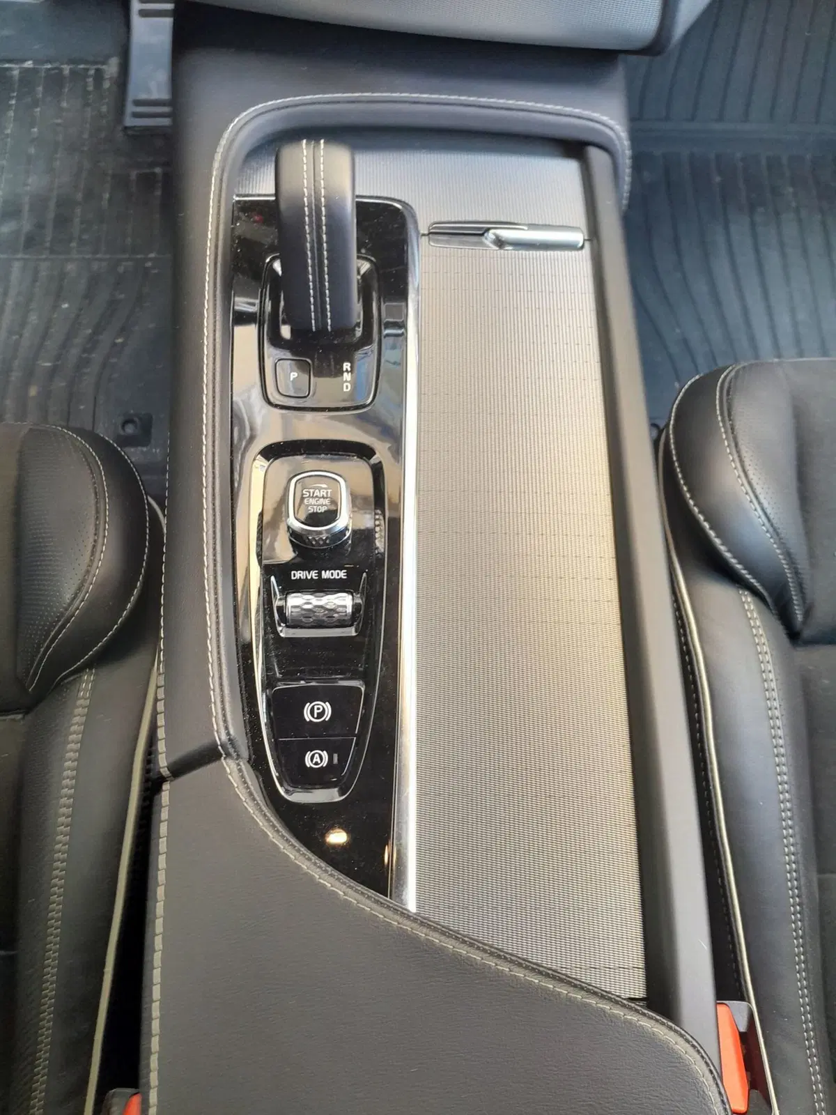 Volvo XC90 usata a Cuneo (12)