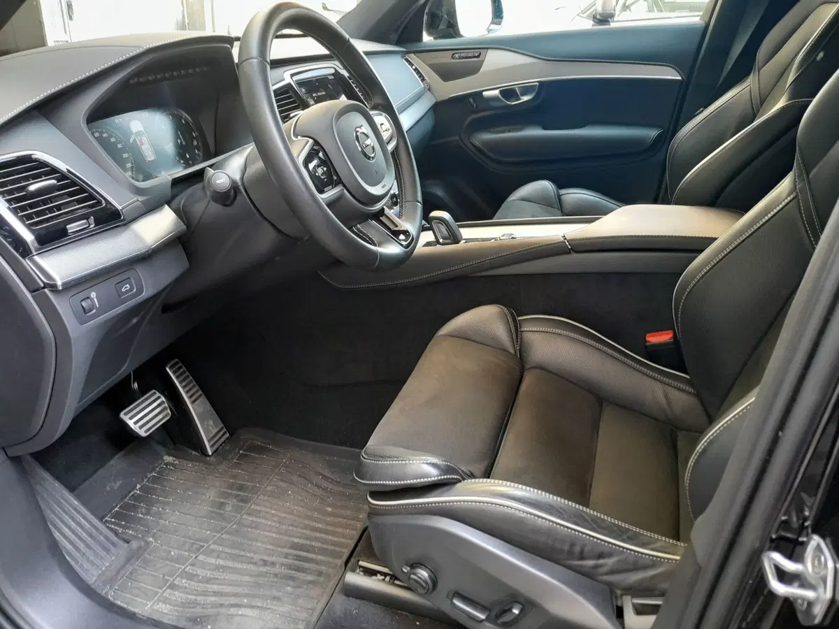 Volvo XC90 usata a Cuneo (13)
