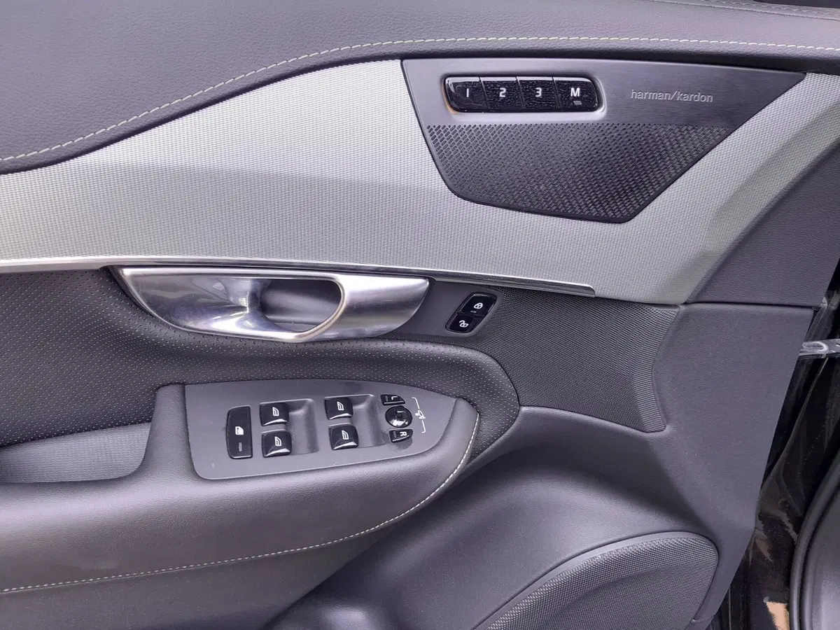 Volvo XC90 usata a Cuneo (18)