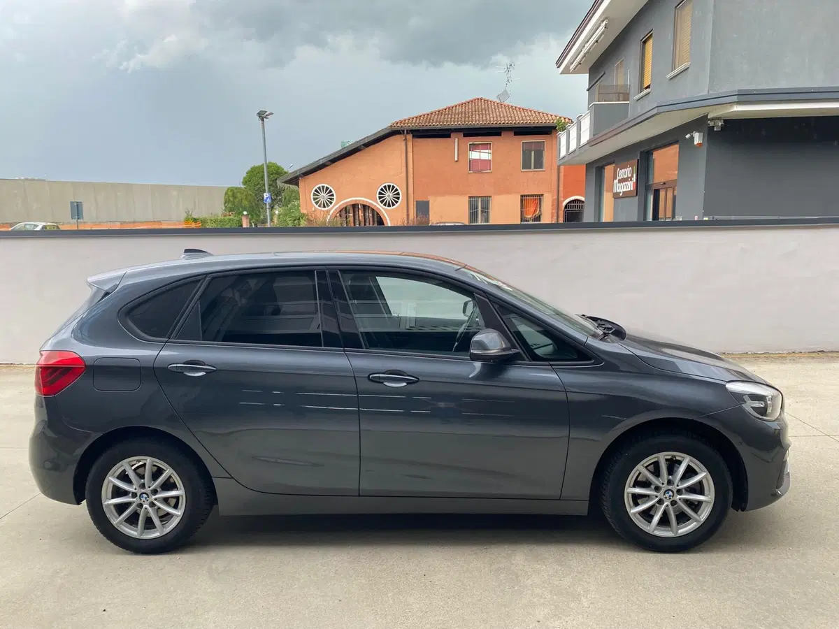 BMW Serie 2 Active Tourer usata a Milano (6)