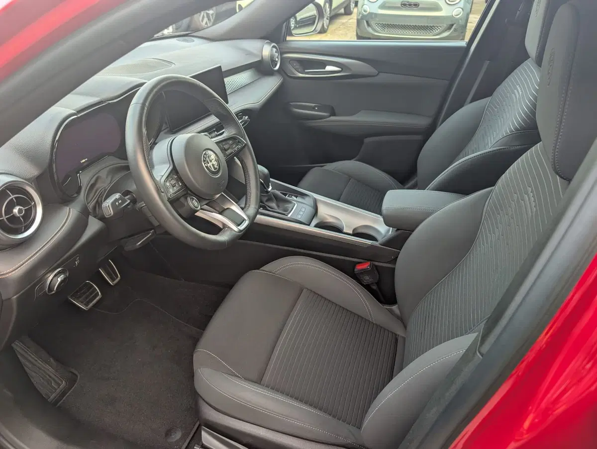 Alfa Romeo Tonale usata a Milano (11)