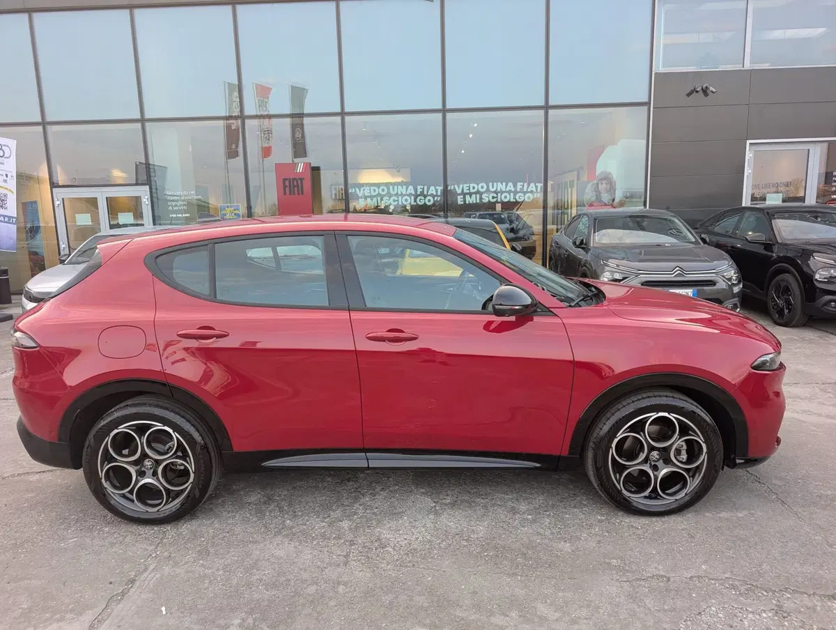 Alfa Romeo Tonale usata a Milano (7)