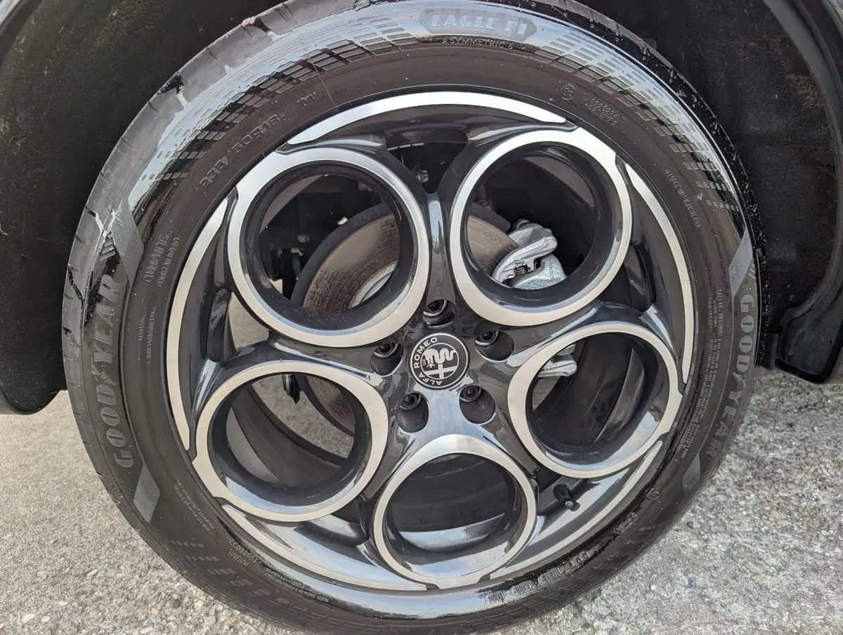 Alfa Romeo Tonale usata a Milano (9)