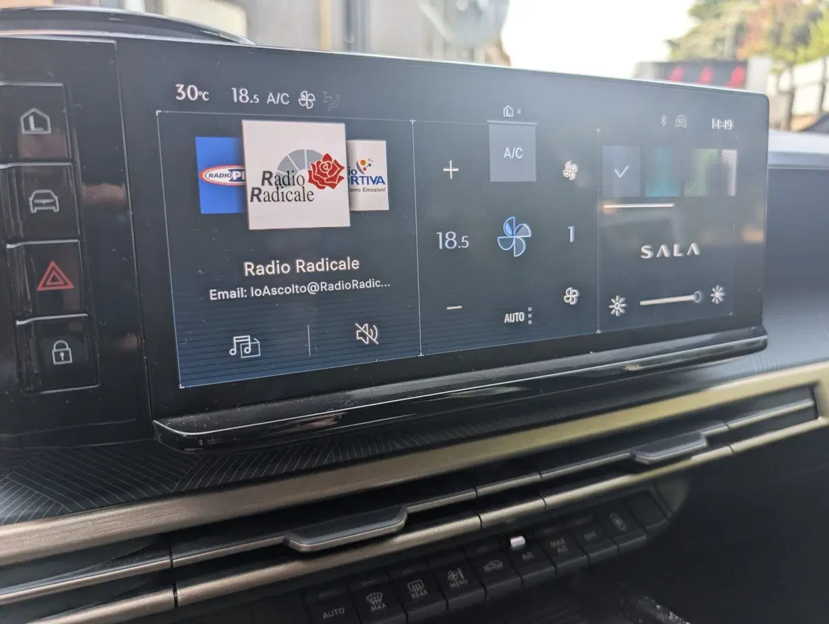 Lancia Ypsilon usata a Milano (12)