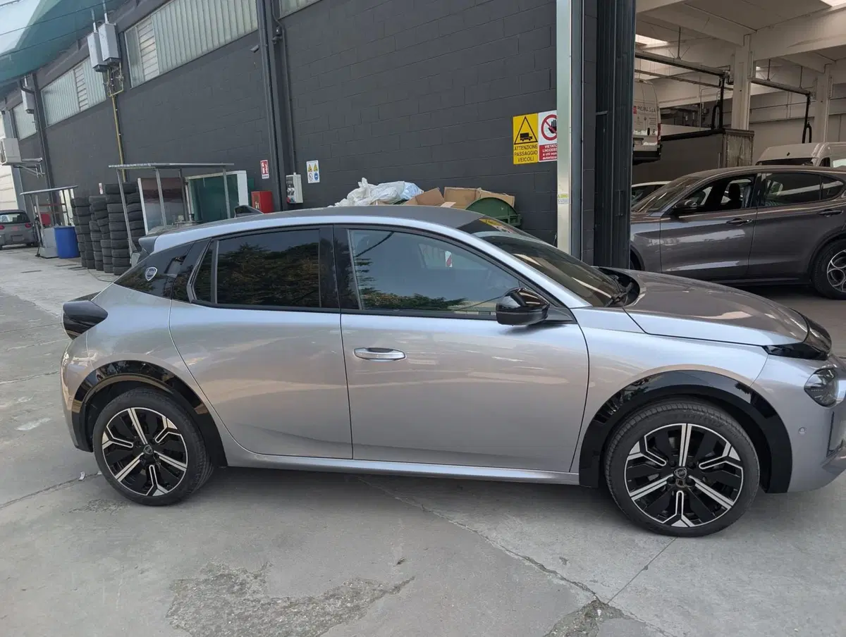 Lancia Ypsilon usata a Milano (6)