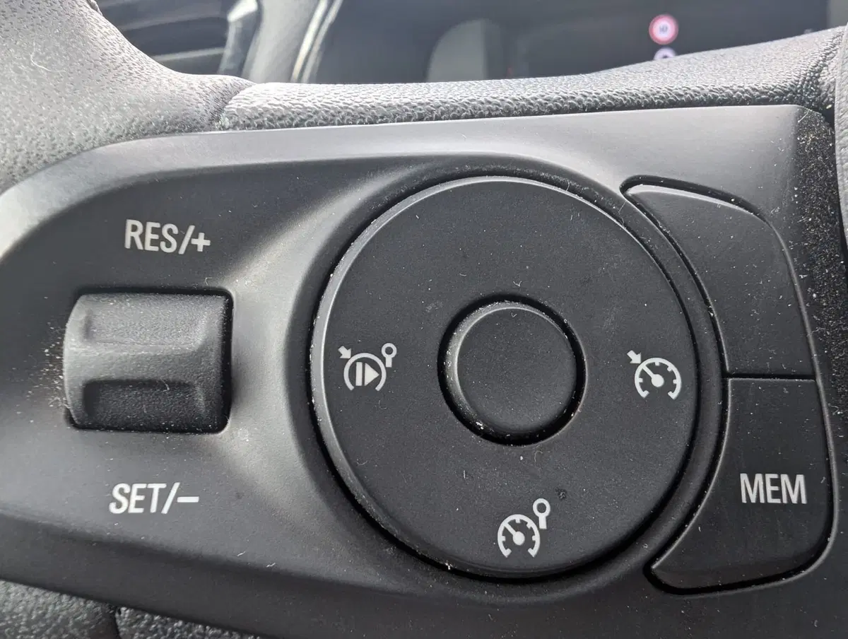 Opel Corsa usata a Milano (15)