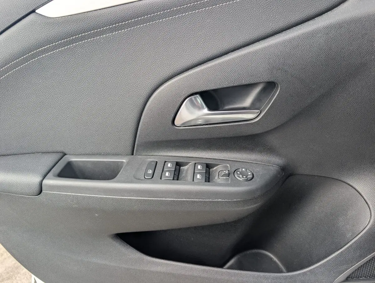 Opel Corsa usata a Milano (16)