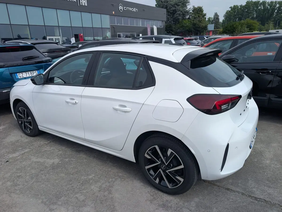Opel Corsa usata a Milano (5)