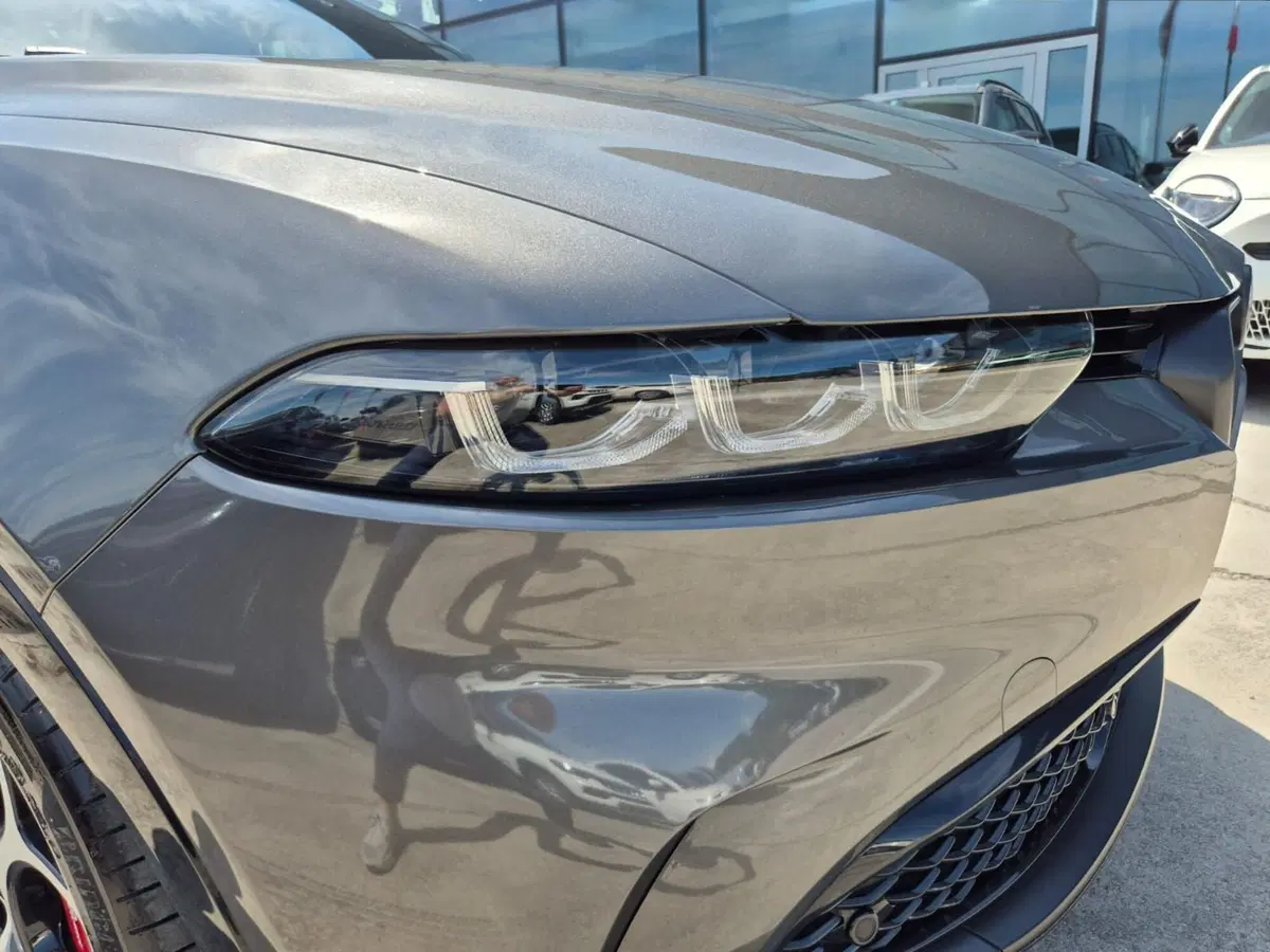 Alfa Romeo Tonale usata a Milano (9)