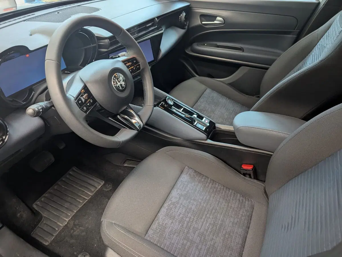 Alfa Romeo Junior usata a Milano (7)