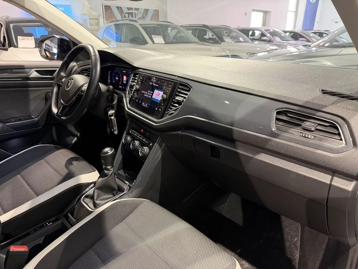 Volkswagen T-Roc usata a Genova (10)