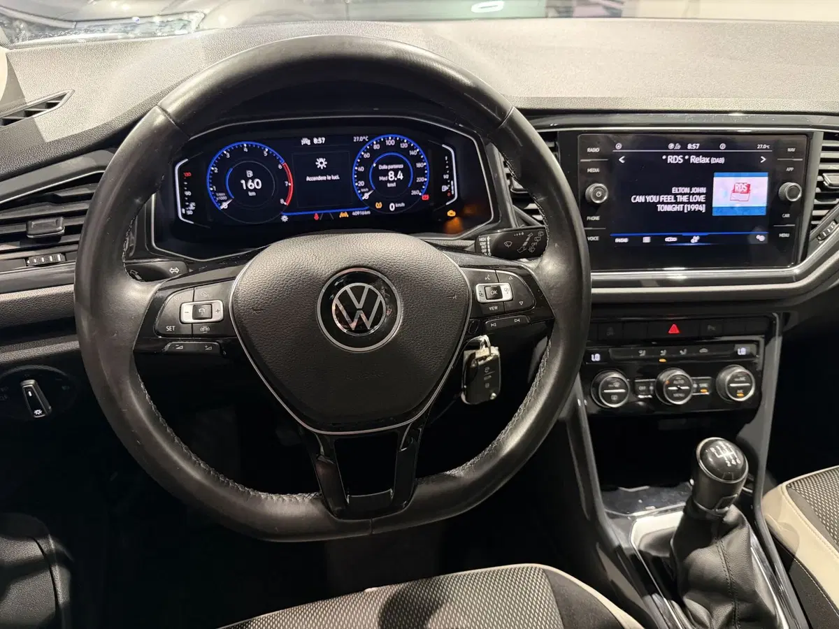 Volkswagen T-Roc usata a Genova (11)