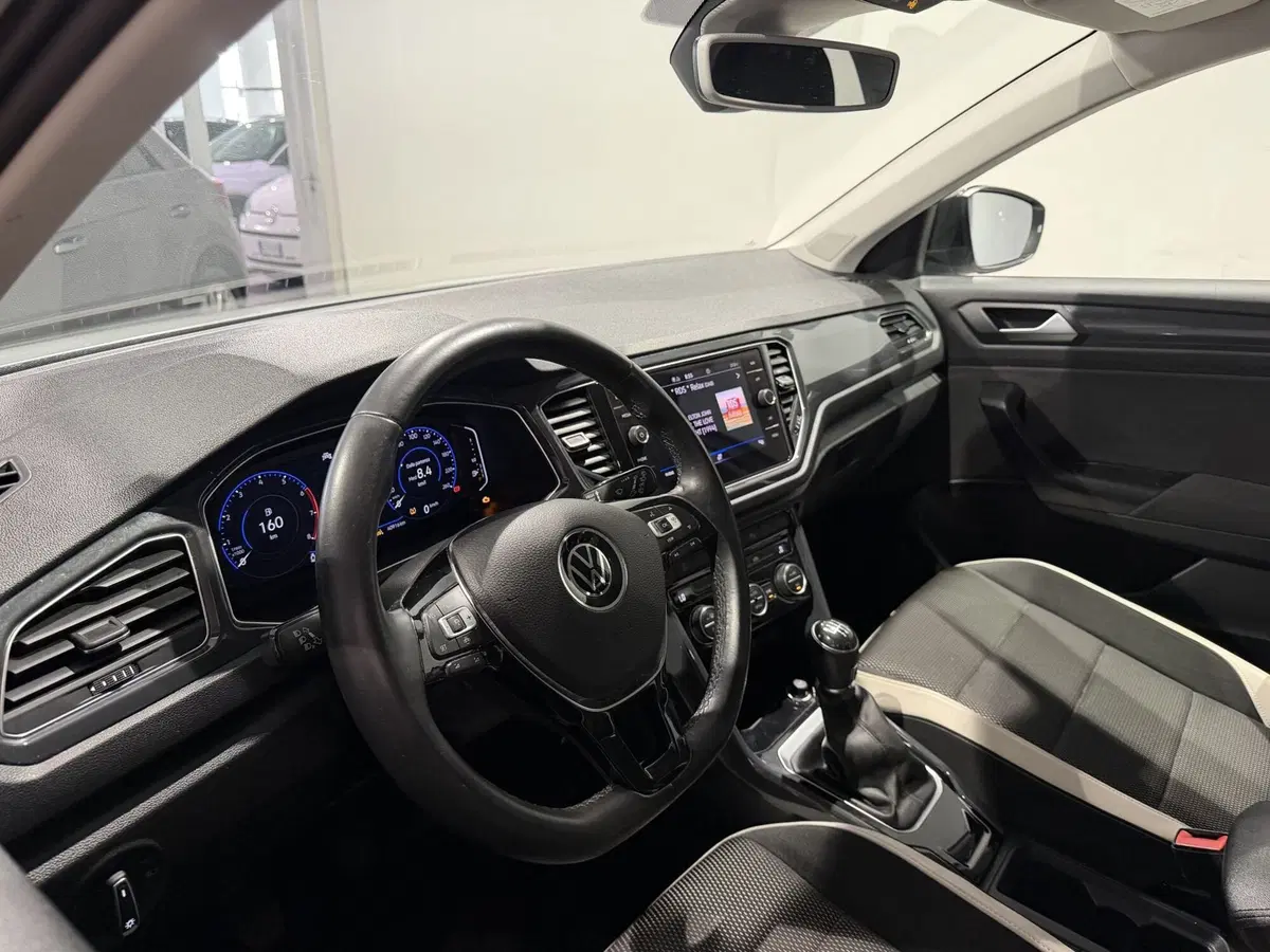 Volkswagen T-Roc usata a Genova (9)