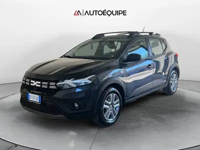 Dacia Sandero Stepway 1.0 TCe 90 CV Comfort del 2023 usata a Roma