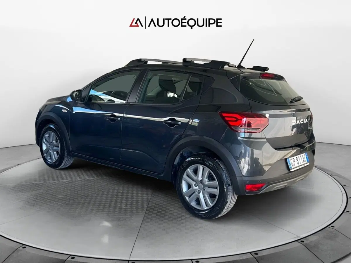 Dacia Sandero usata a Roma (3)