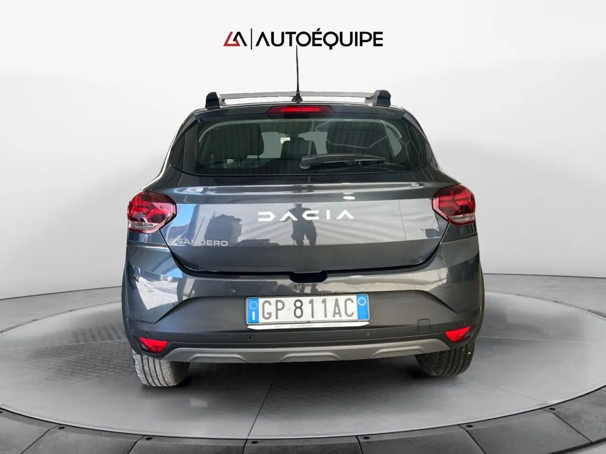 Dacia Sandero usata a Roma (4)