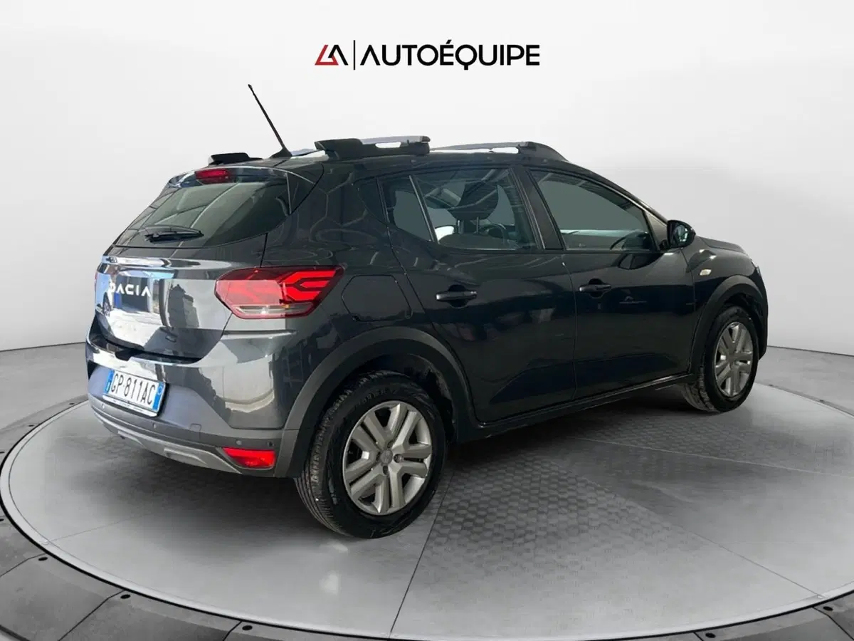 Dacia Sandero usata a Roma (5)