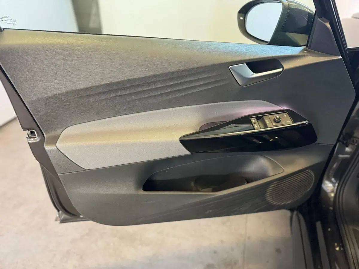 Volkswagen ID.3 usata a Varese (18)