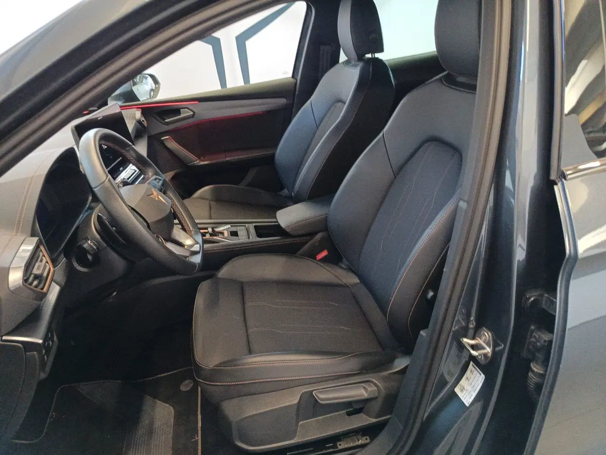 Cupra Leon usata a Varese (8)