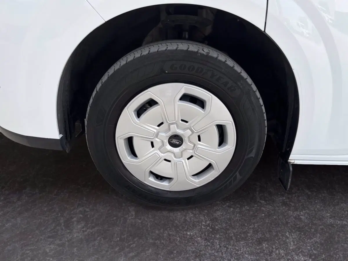 Ford Transit Custom Furgone usata a Milano (9)