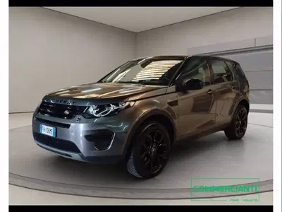 Land Rover Discovery Sport 2.0 TD4 150 CV Pure del 2017 usata a Catania
