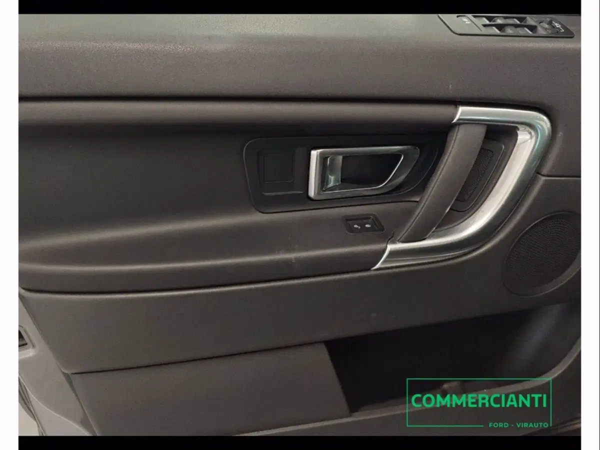 Land Rover Discovery Sport usata a Catania (10)