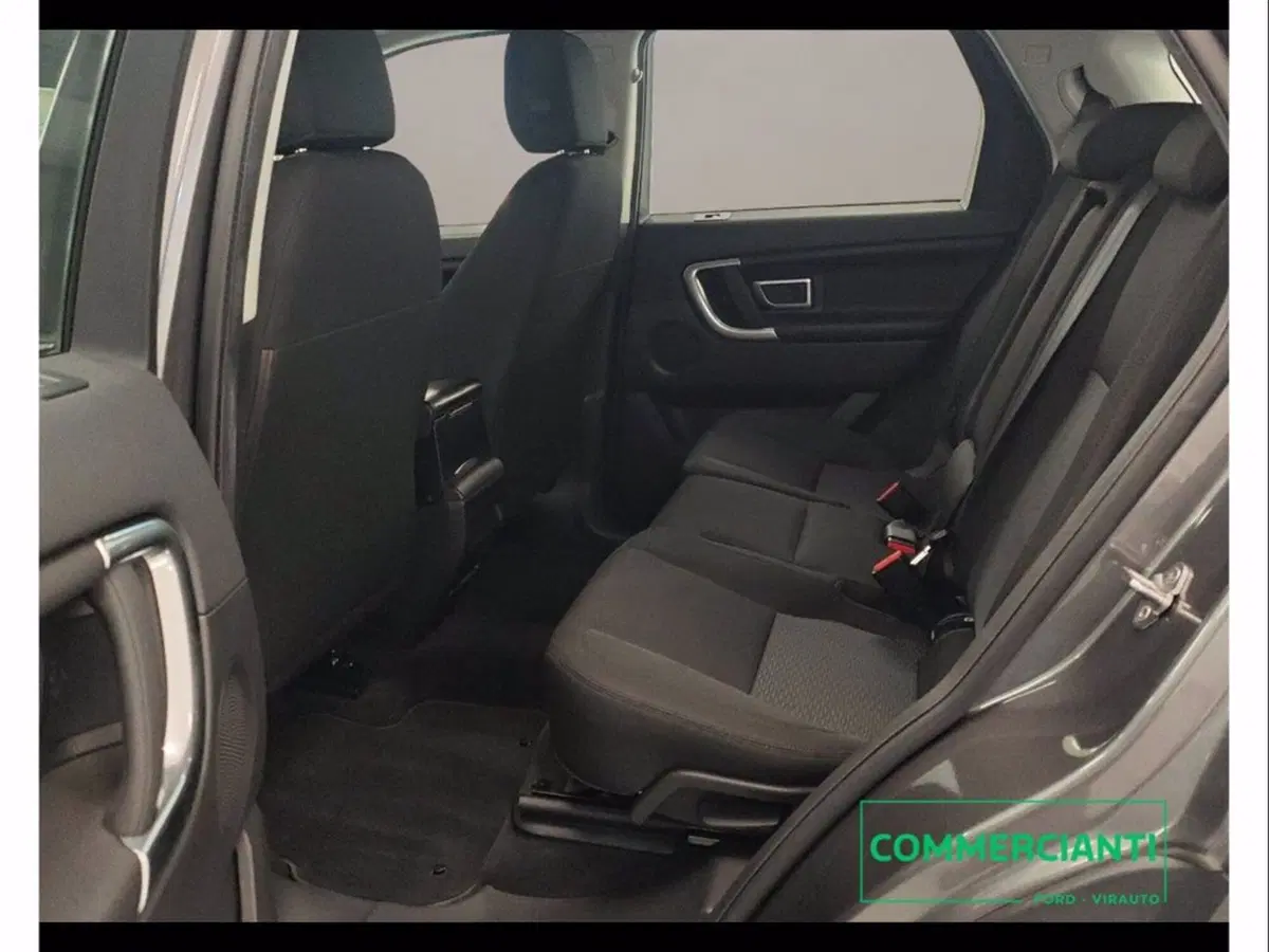 Land Rover Discovery Sport usata a Catania (11)