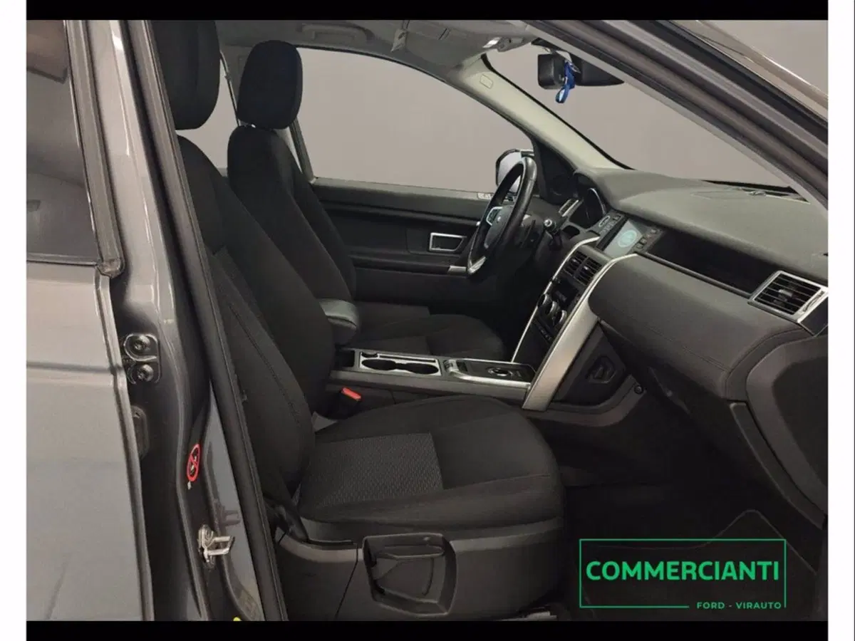 Land Rover Discovery Sport usata a Catania (15)