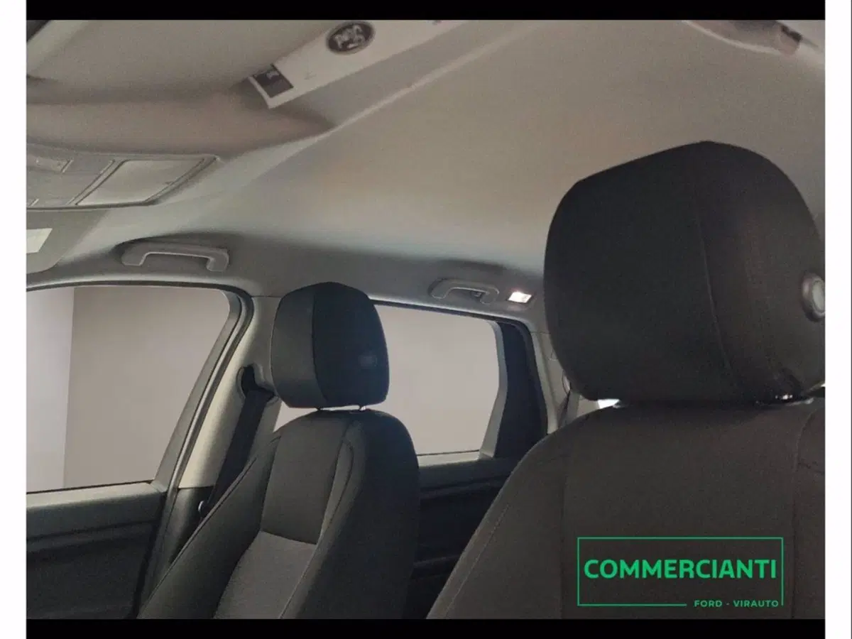 Land Rover Discovery Sport usata a Catania (20)
