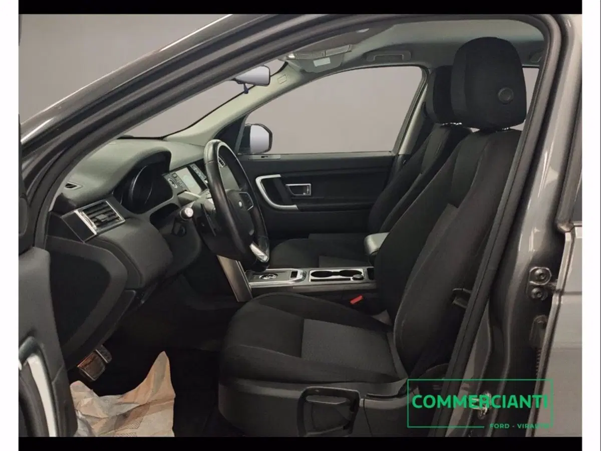 Land Rover Discovery Sport usata a Catania (9)