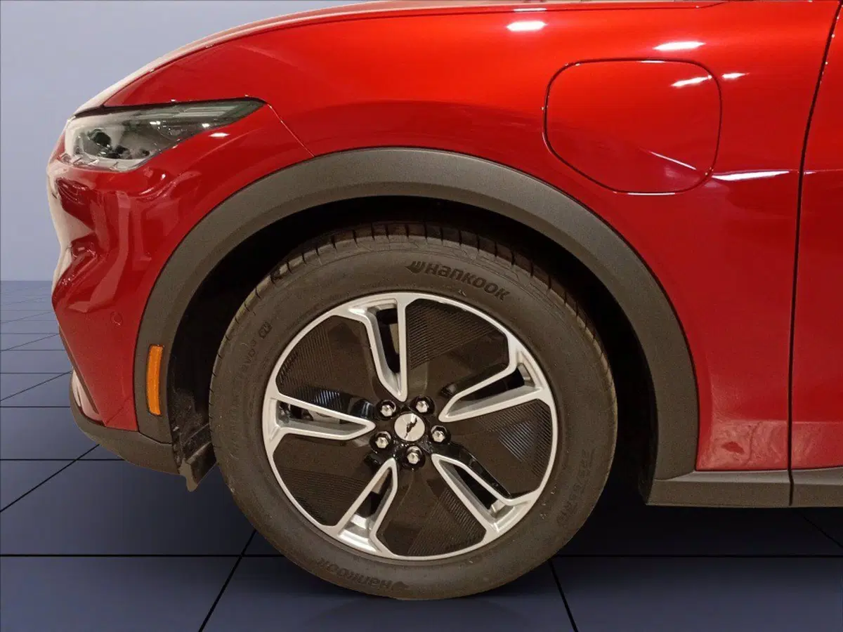 Ford Mustang Mach-E usata a Milano (10)
