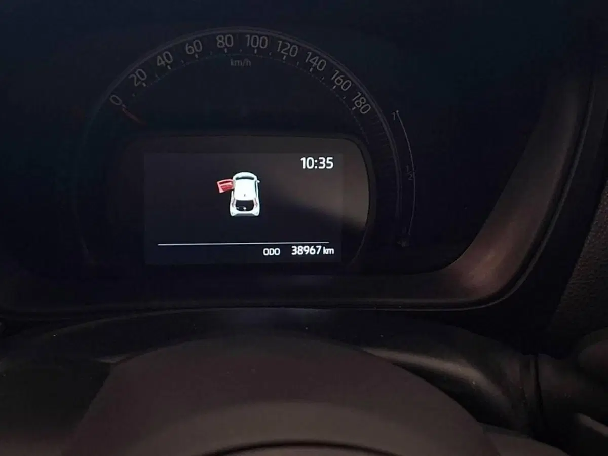 Toyota Aygo X usata a Torino (7)