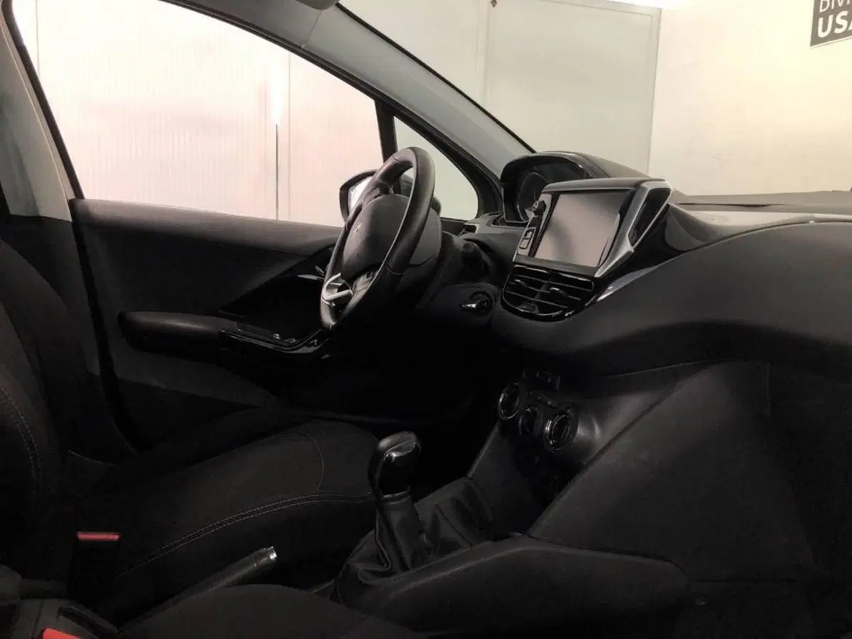 Peugeot 208 usata a Torino (10)