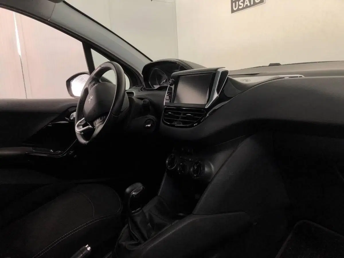 Peugeot 208 usata a Torino (12)