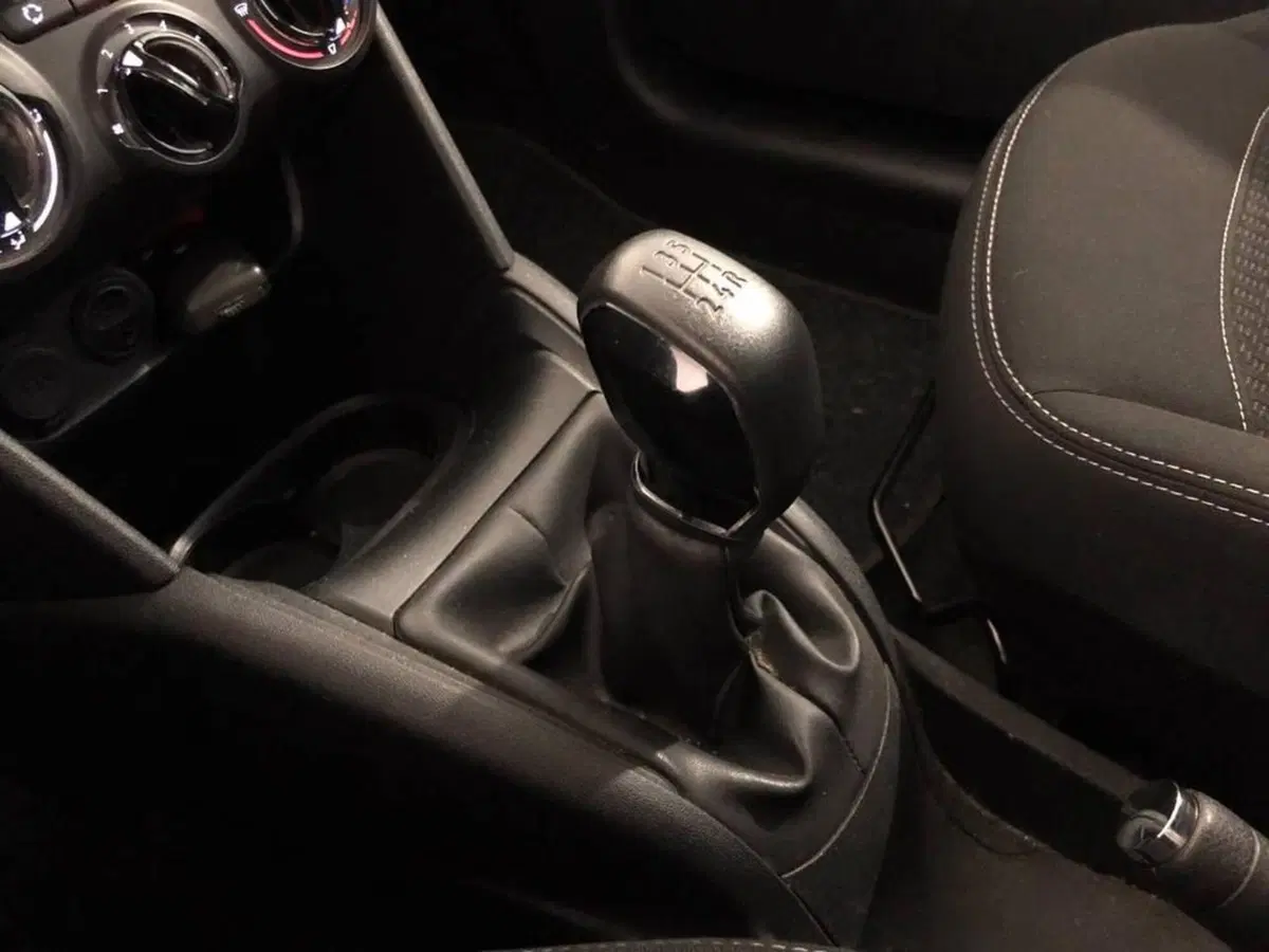Peugeot 208 usata a Torino (9)