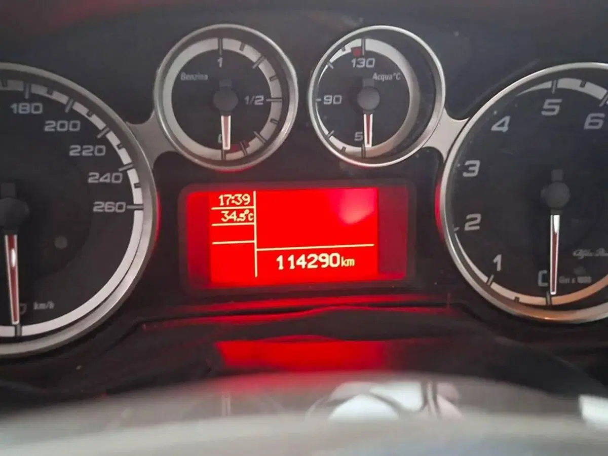 Alfa Romeo MiTo usata a Torino (6)