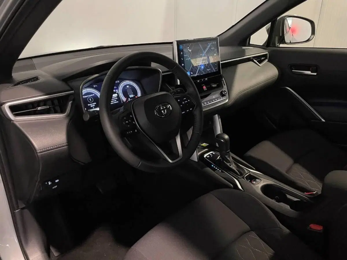 Toyota Corolla Cross Hybrid usata a Torino (13)
