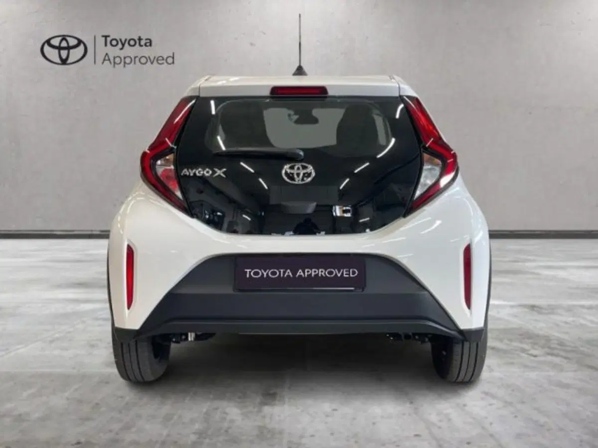Toyota Aygo X usata a Vercelli (12)