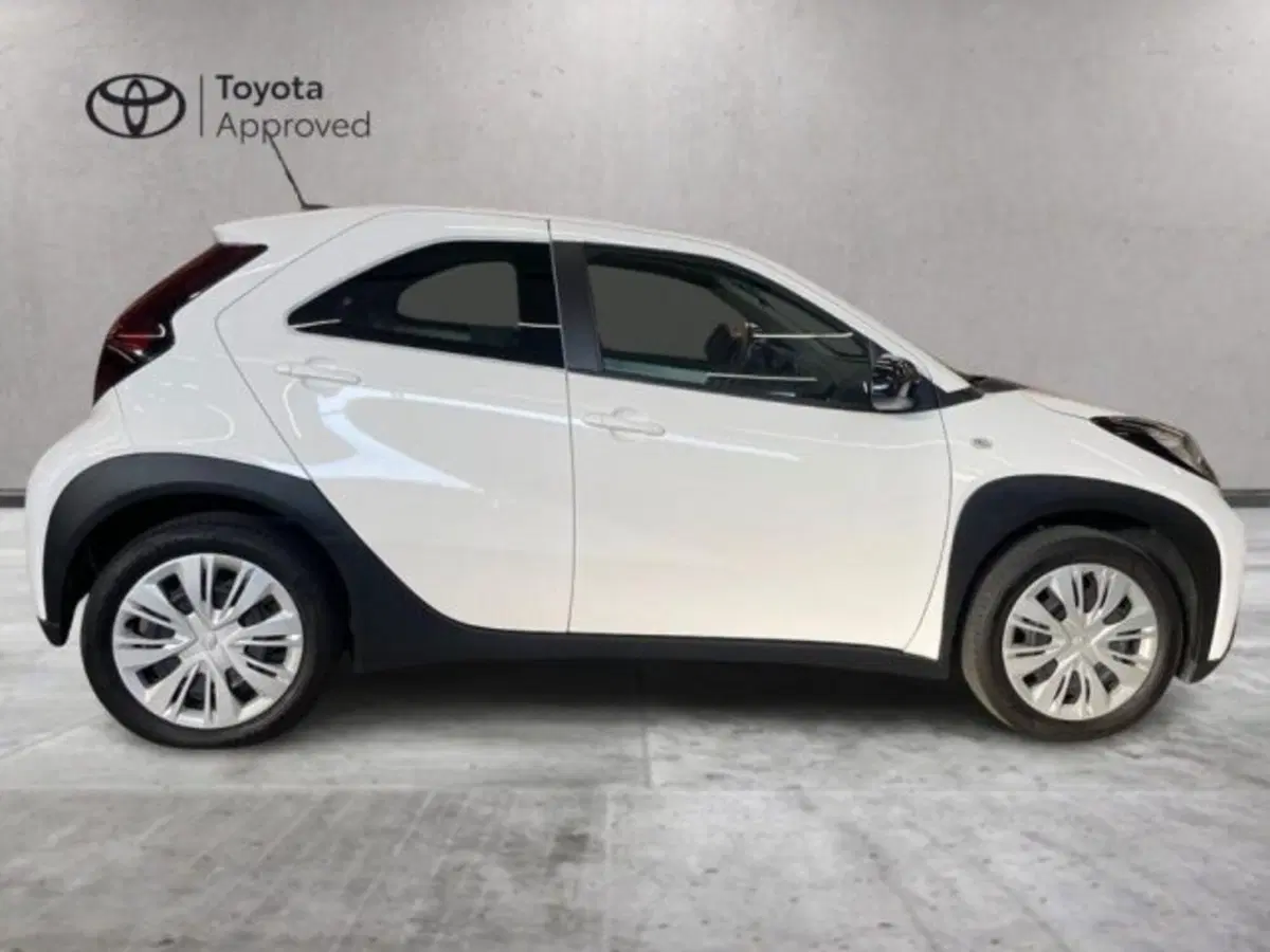 Toyota Aygo X usata a Vercelli (4)
